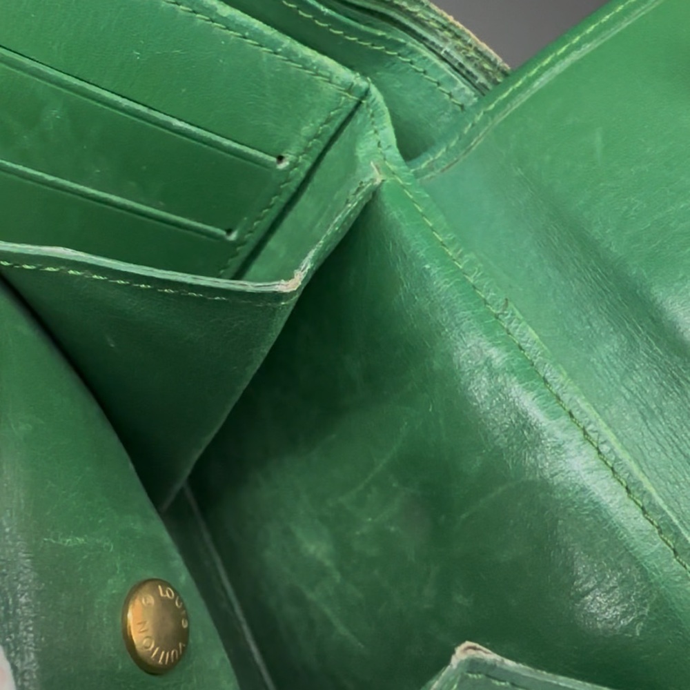 RARE 1992 LOUIS VUITTON Green Epi Leather wallet - MI0942 - Picture 5 of 12